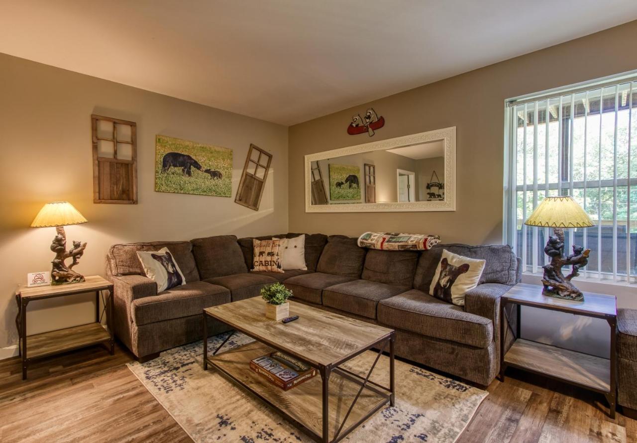 Fun & Games By Honeybearcabins 2Br/1Ba Sleeps 7 Sevierville Exteriör bild