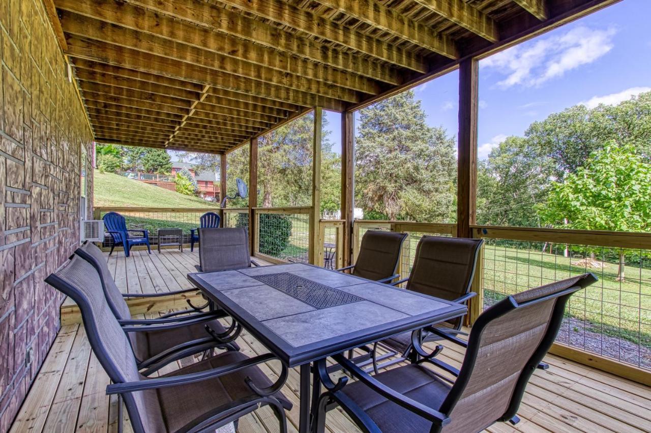 Fun & Games By Honeybearcabins 2Br/1Ba Sleeps 7 Sevierville Exteriör bild