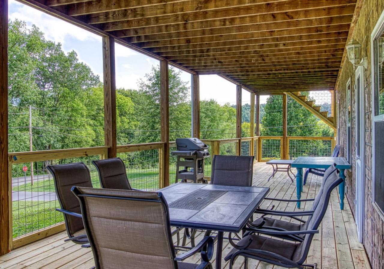 Fun & Games By Honeybearcabins 2Br/1Ba Sleeps 7 Sevierville Exteriör bild